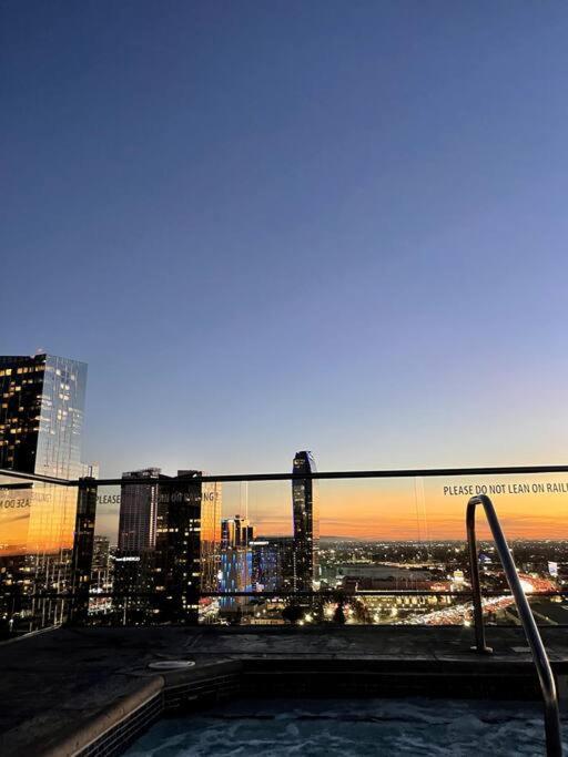 Luxury Highrise Condo Downtown La Los Angeles Buitenkant foto